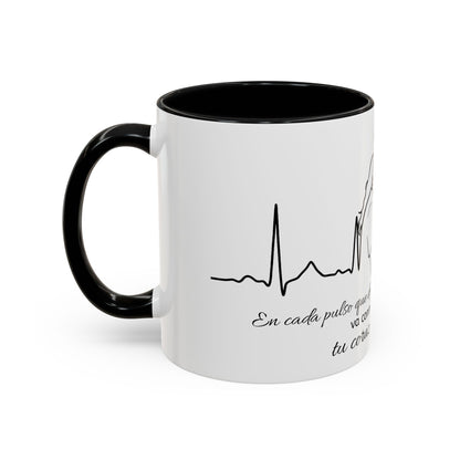 Nurse & Mom Tribute Coffee Mug – "Va conmigo, mamá, en mi corazón tu latido"