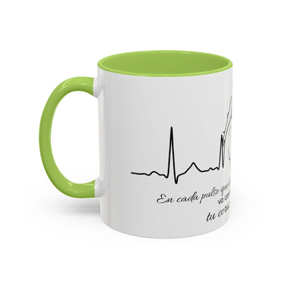 Nurse & Mom Tribute Coffee Mug – "Va conmigo, mamá, en mi corazón tu latido"